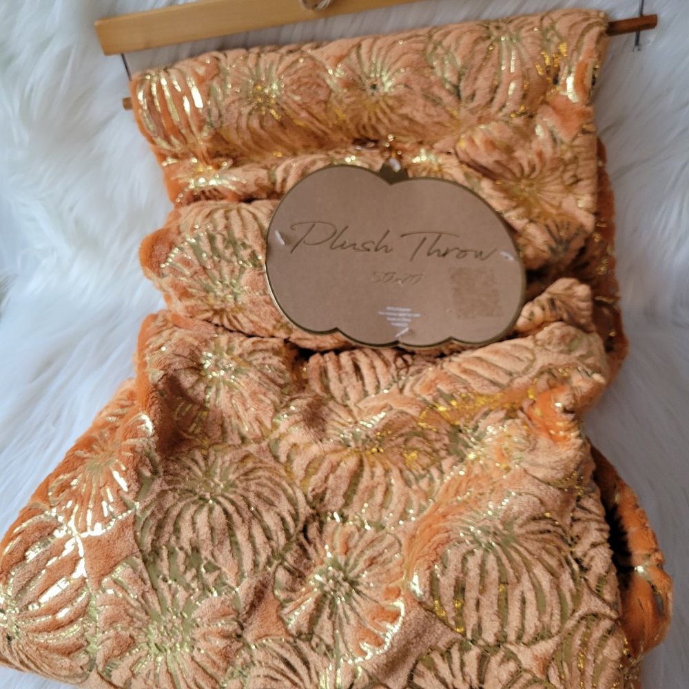 Pumpkin Themed Plush Throw Blanket